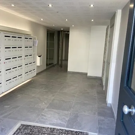 Beau Neuf Avec Terrasse * Le Blanc-Mesnil
